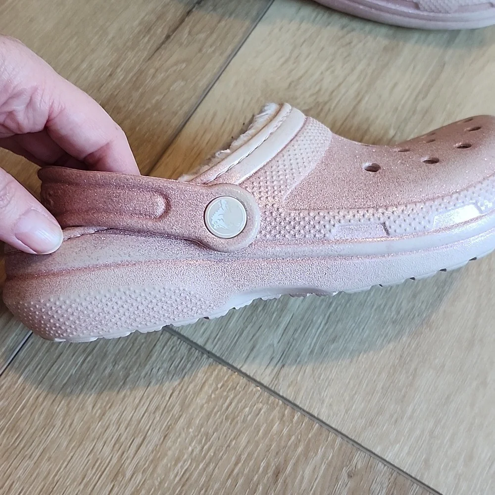 Pink Fur Lined Crocs, J3 - Picture 6 of 9